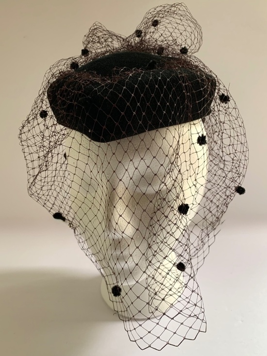 Vintage 1980s Brown’s Hat Shop Cocktail Hat Veil Fascinator Wool Felt Black main image 4